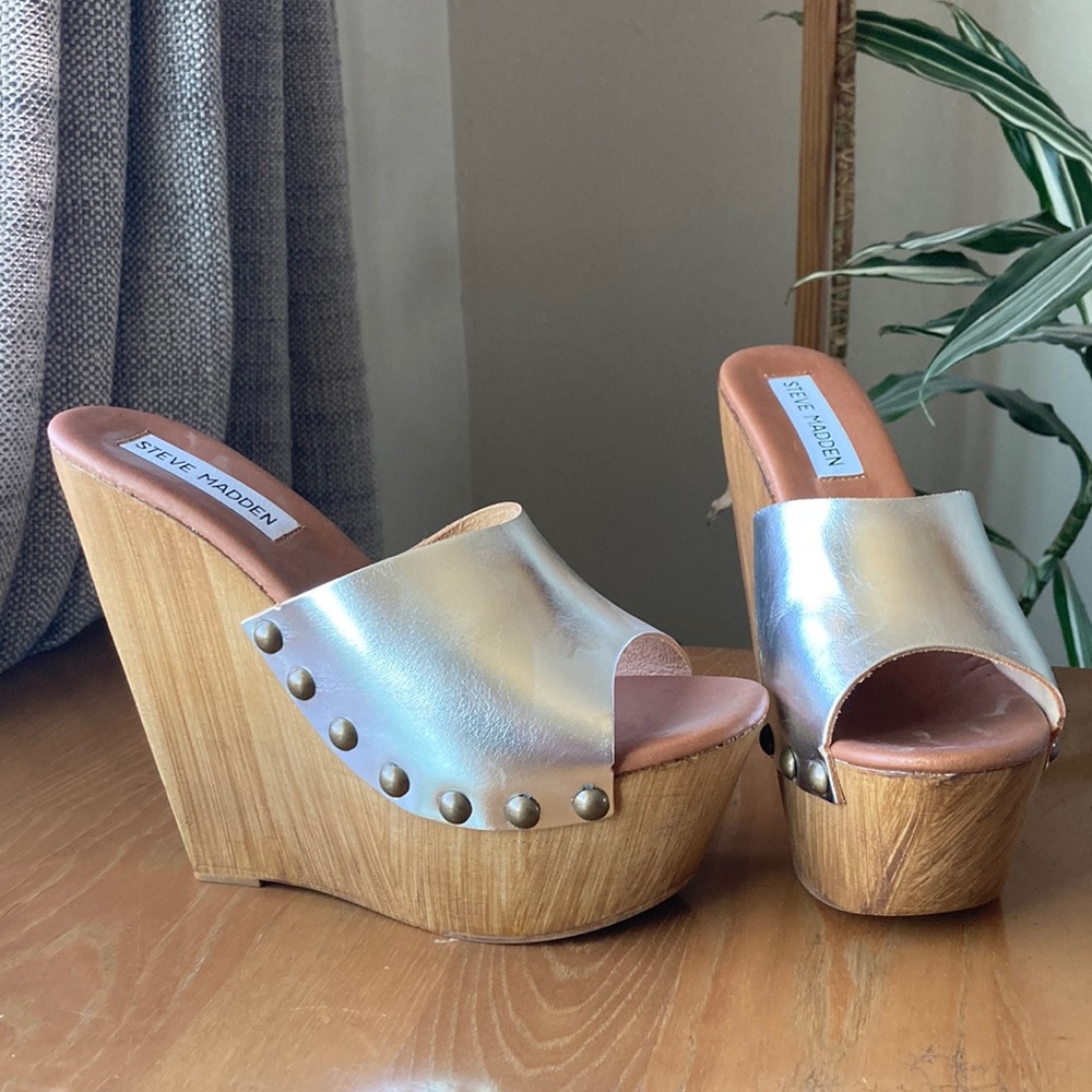 Silver leather Steve Madden Wedges